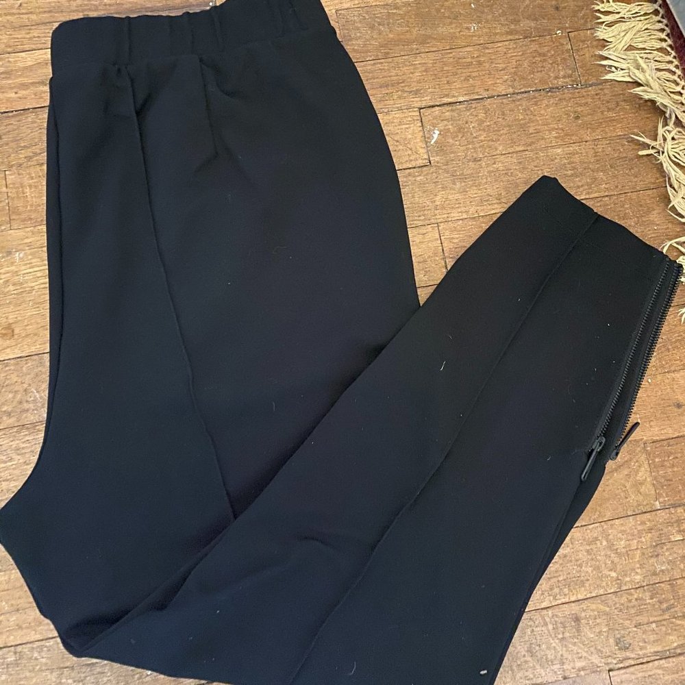 Universal Standard Moro pant